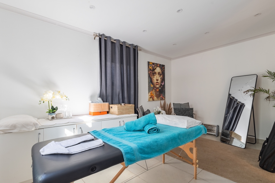 5 Bedroom Property for Sale in Kwanokuthula Township Western Cape